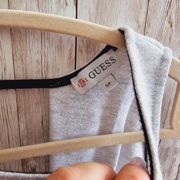 Guess active top - Picture 8 of 9